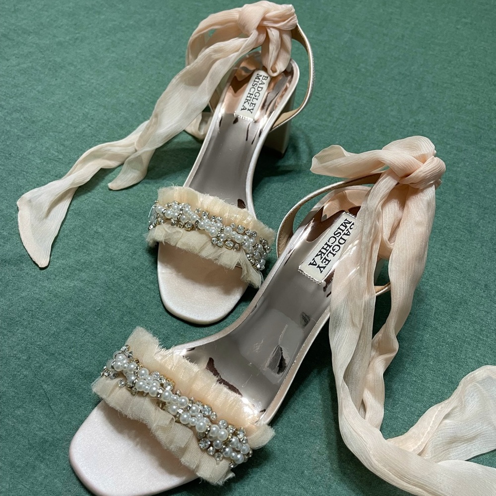 Badgley Mischka Women's Tana Heels | Size 7.5 - Picture 2 of 5